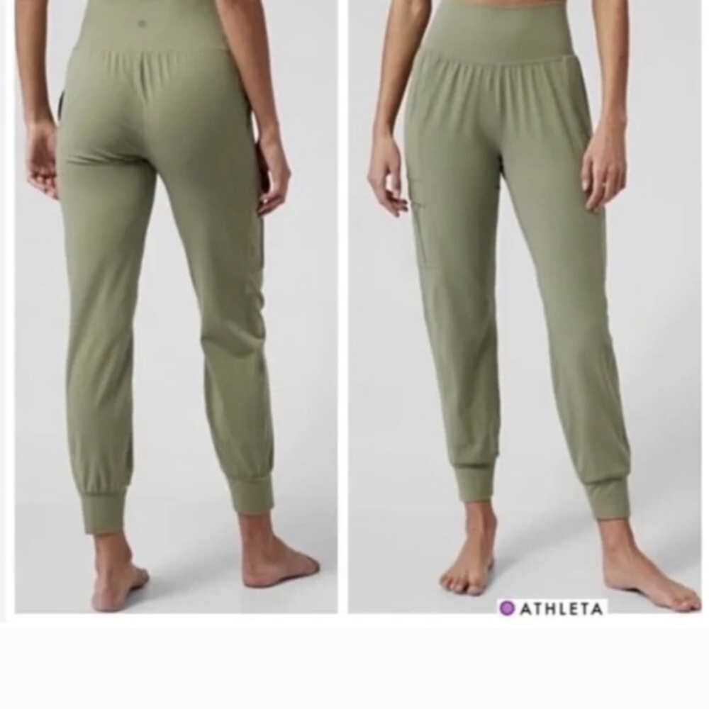 Athleta Salutation Crop Jogger Sage Green Cropped Pants